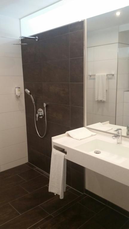 Alpenflair Hotel Buchloe Pokoj fotografie