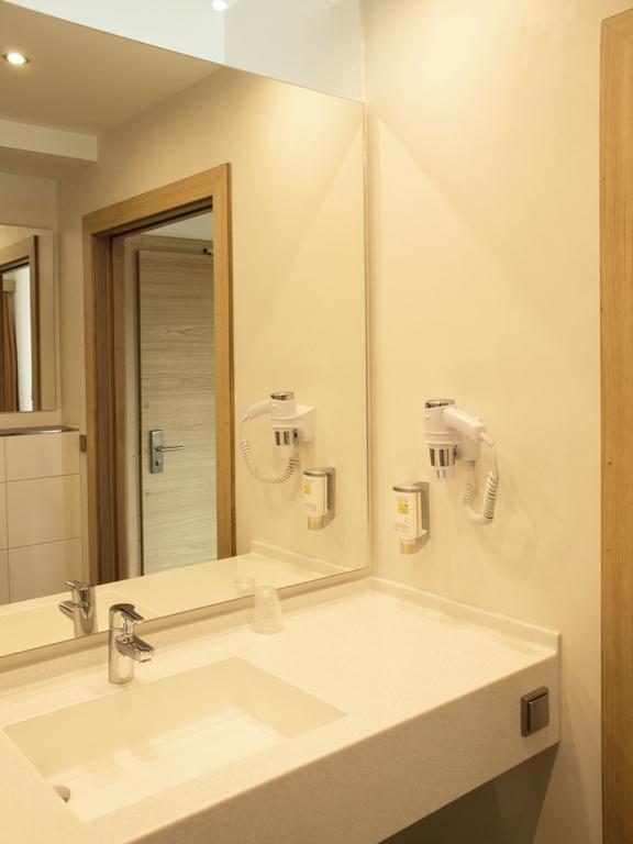 Alpenflair Hotel Buchloe Pokoj fotografie